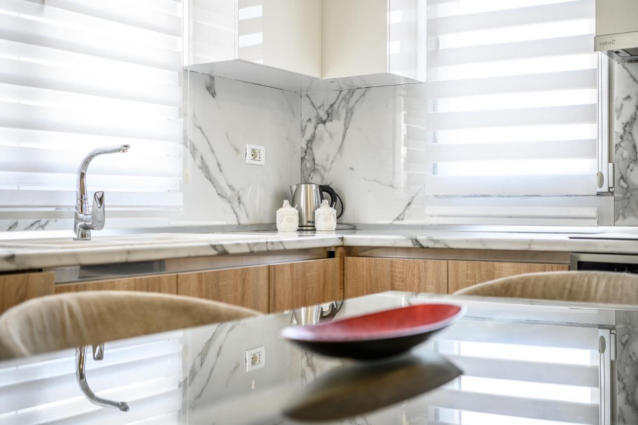 טיראנה Miku Apartments-Luxury City View At Wilson Square מראה חיצוני תמונה